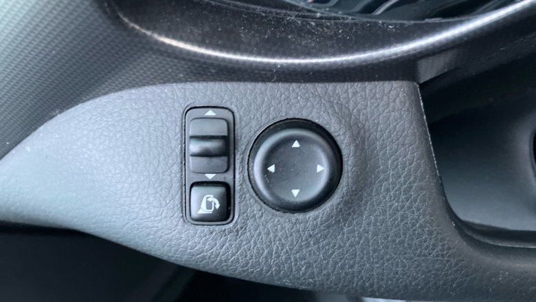 Nissan Qashqai 1.2 DiG-T N-Connecta 5dr Petrol Hatchback